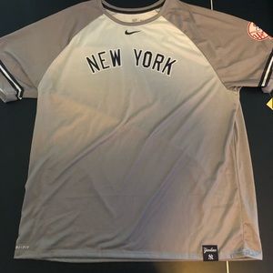 NY Yankees Cooperstown collection shirt